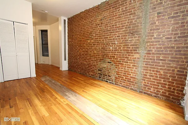 Rented by Citi Habitats | media 23