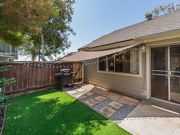 5th image of 7376 Tooma St #207
