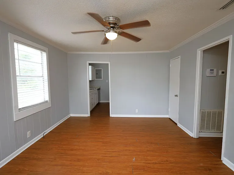 808 Lilly St #B — Photo 3