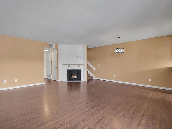 2nd image of 20811 Calora St #F8
