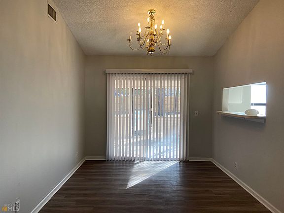 3rd image of 406 Pindale Ct