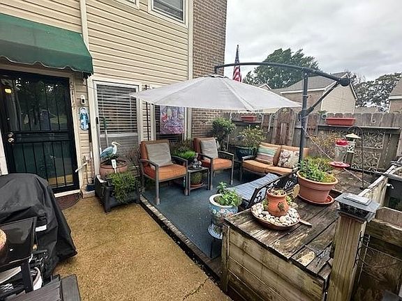 3rd image of 6714 Majestic Oak Pl #6714