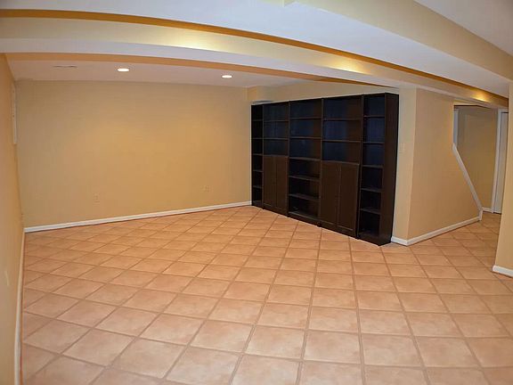 3rd image of 3017 Dower House Dr