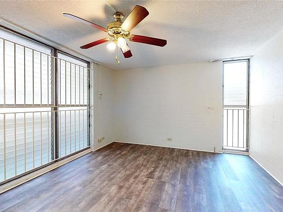 4th image of 747 Kinau St #16