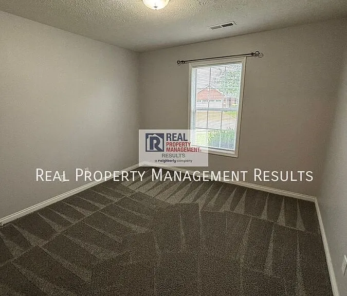 4789 Imperial Dr — Photo 11