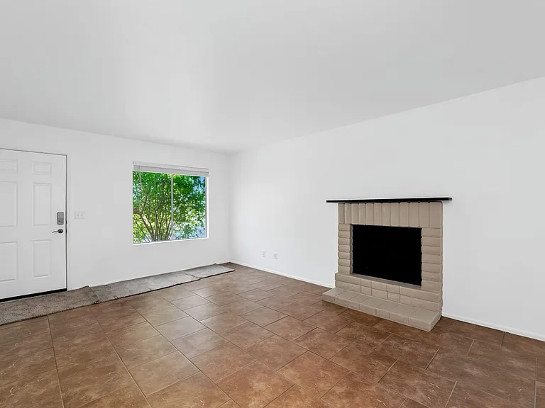 1336 N 85th Pl — Photo 9