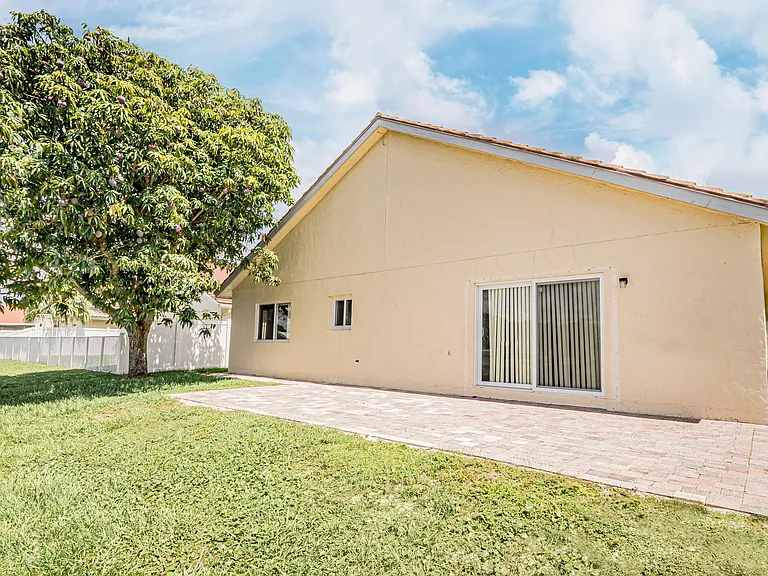 5148 Rosen Blvd — Photo 35