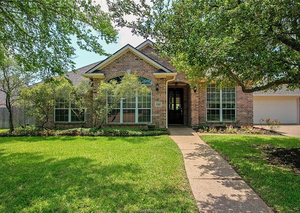 1st image of 816 Pine Valley Dr