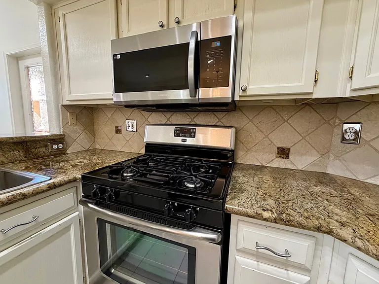 900 Heavenly Hills Ct #204 — Photo 13