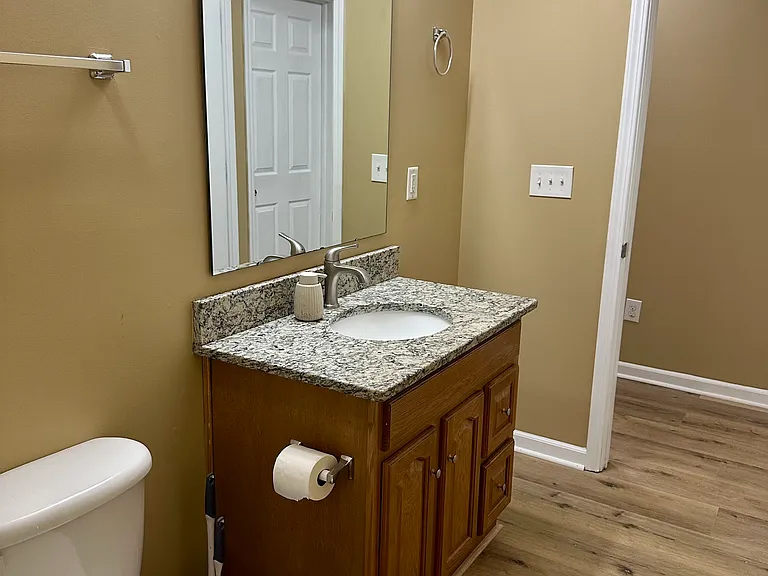 15713 Lakepoint Forest Dr — Photo 16