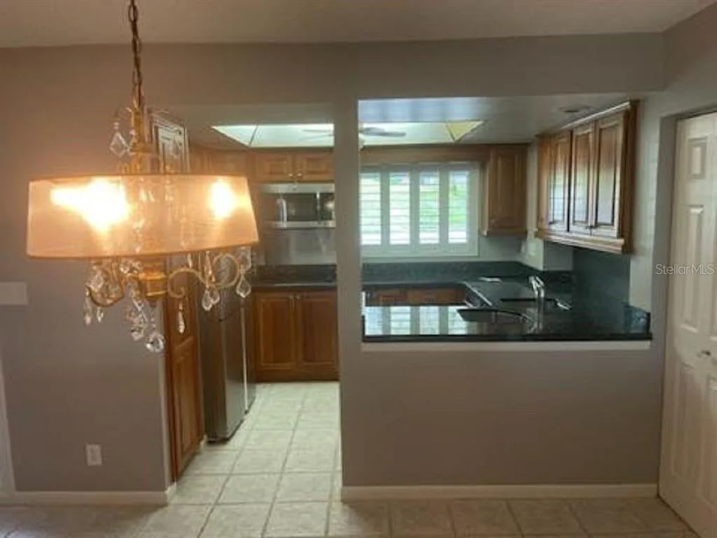 2 bed, 1.5 bath, 1100 sqft, $1,850 — Photo 3