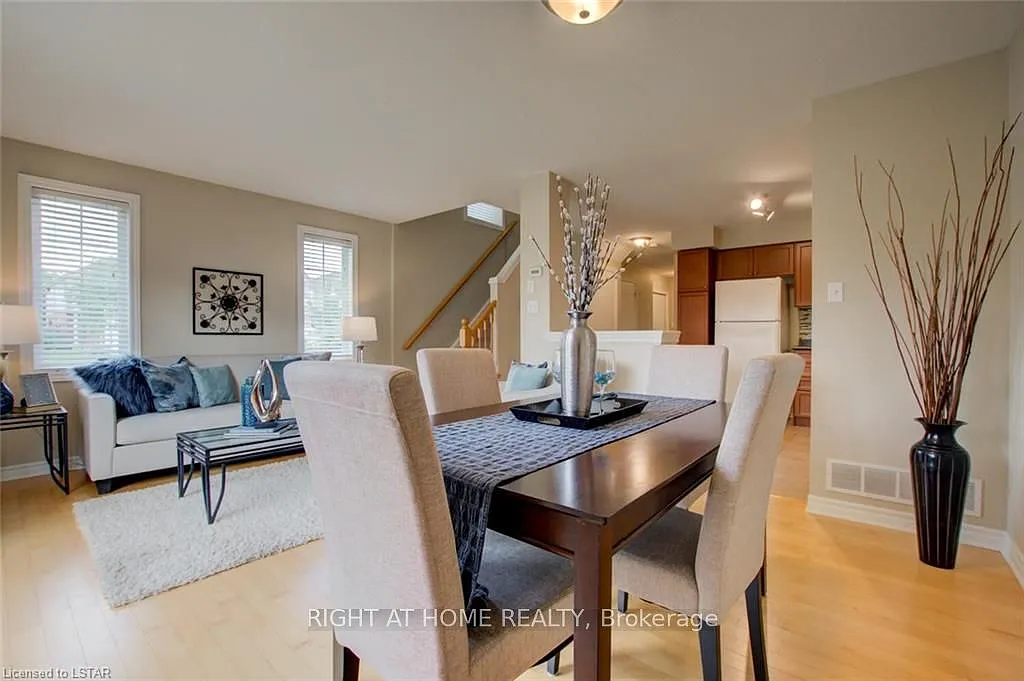 1059 Whetherfield St — Photo 4