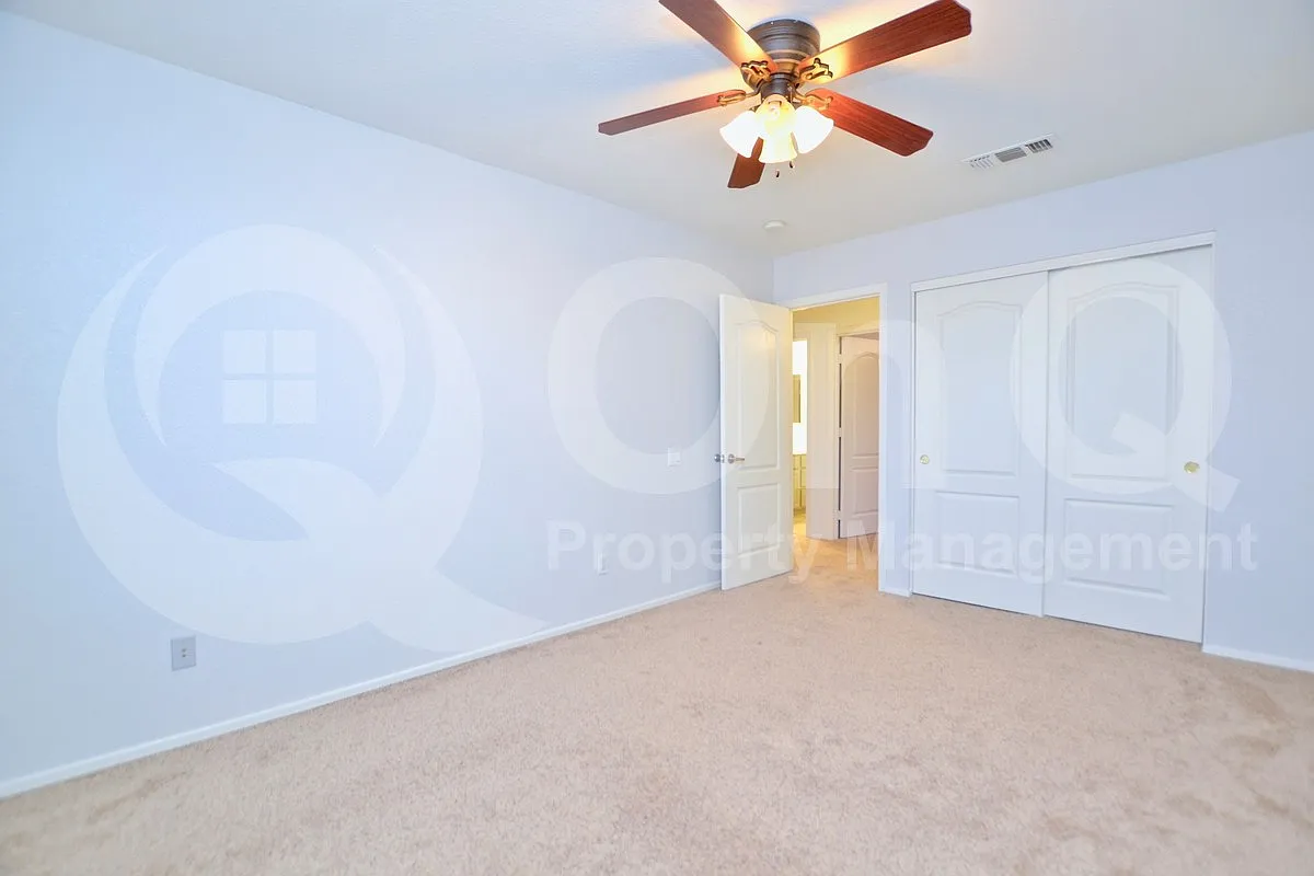 4 bed, 2.5 bath, 2350 sqft, $2,799 — Photo 3