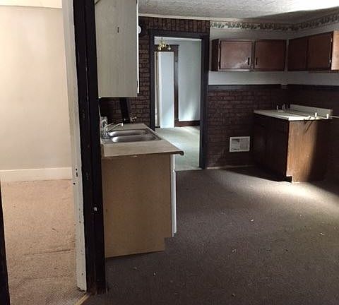 5th image of 295 N Ogden St