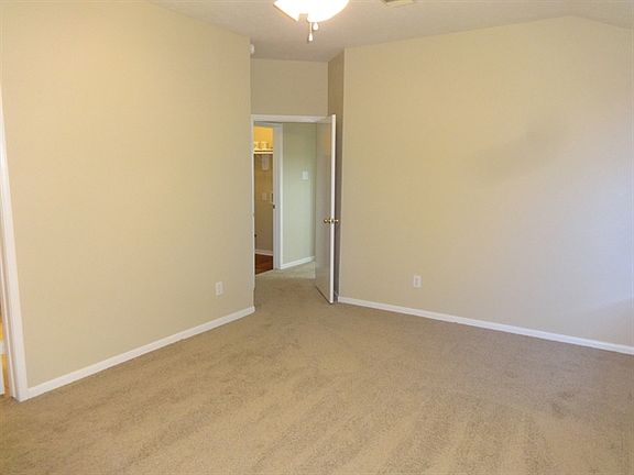 5th image of 2822 Burgess Hill Ct
