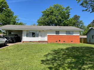 506 Oak St, Clarksville, AR 72830