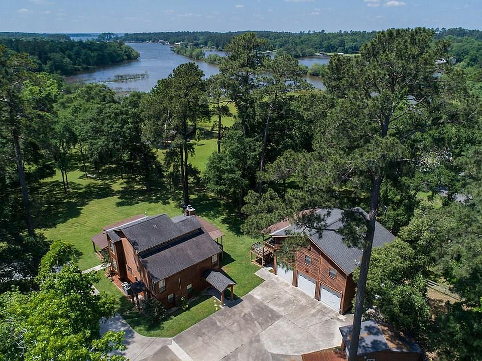 1st image of 13981 Lake Shore Dr