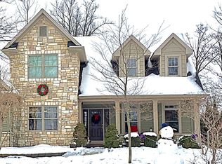 440 Hickory Ln, Nappanee, IN 46550