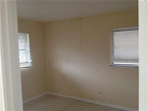 4th image of 3251 NW 14th Pl