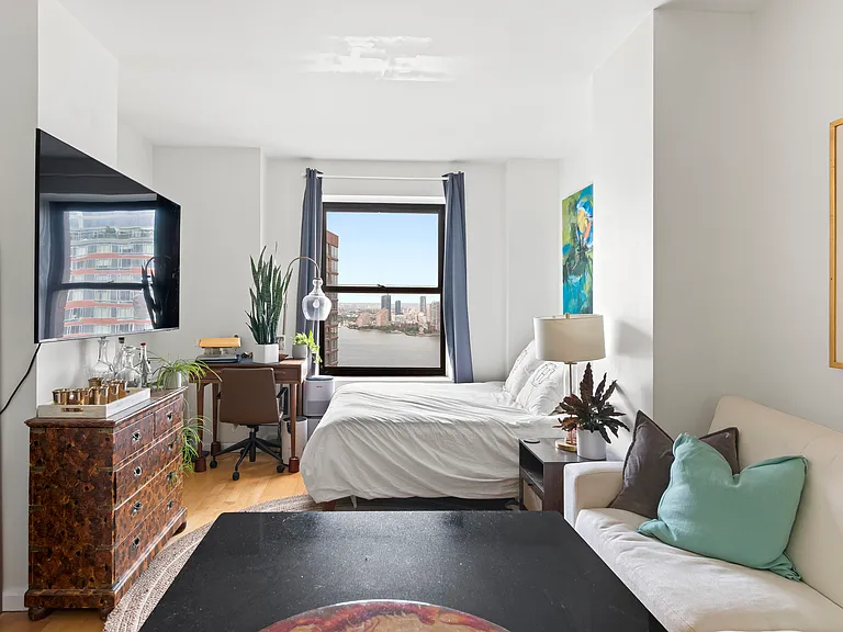 20 West St #29C — Photo 5