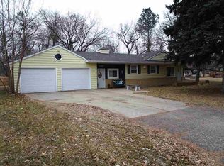 5 Elm St, Burlington, ND 58722