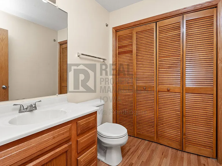 8912 Highland Oaks Dr — Photo 12