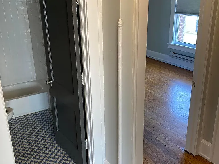 1132 Virginia Ave NE #11 — Photo 9