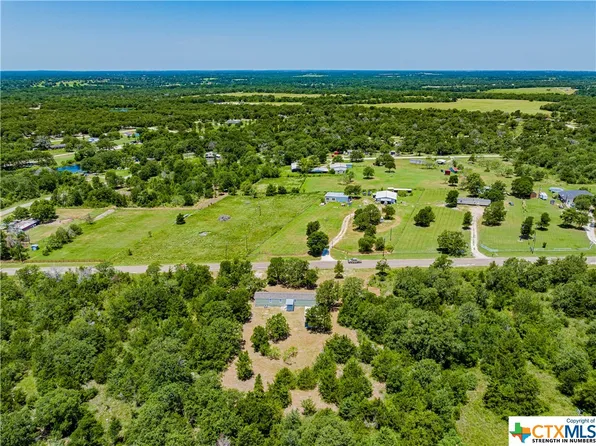 1319 Beaver Creek Dr, Caldwell, TX 77836