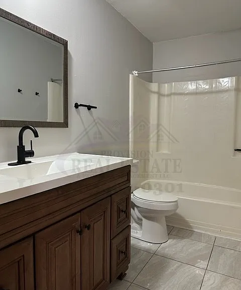 2 bed, 1.5 bath, $1,095 — Photo 14