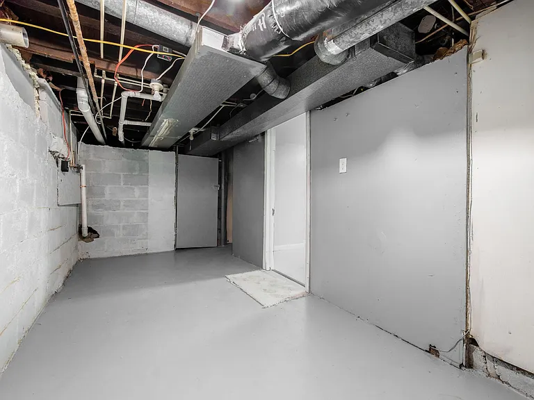 501 Oak St — Photo 18