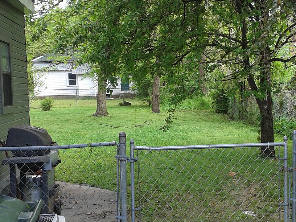 2nd image of 507 Hickory St SE