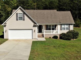 2464 Featherstone Ct, Trinity, NC 27370