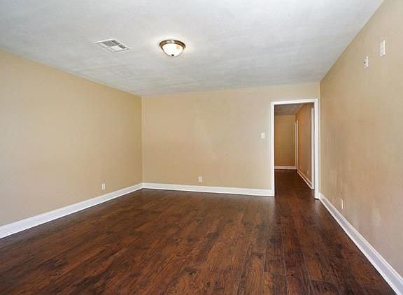 3rd image of 2059 Pelopidas St