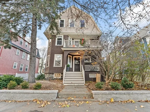 54 Marlboro St #3, Belmont, MA 02478