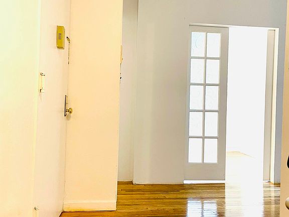 2nd image of 173 W 83rd St APT 4A