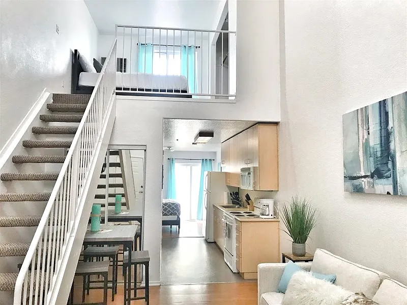1525 2nd Ave #302