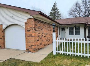 3307 N Molleck Dr #D-1, Peoria, IL 61604