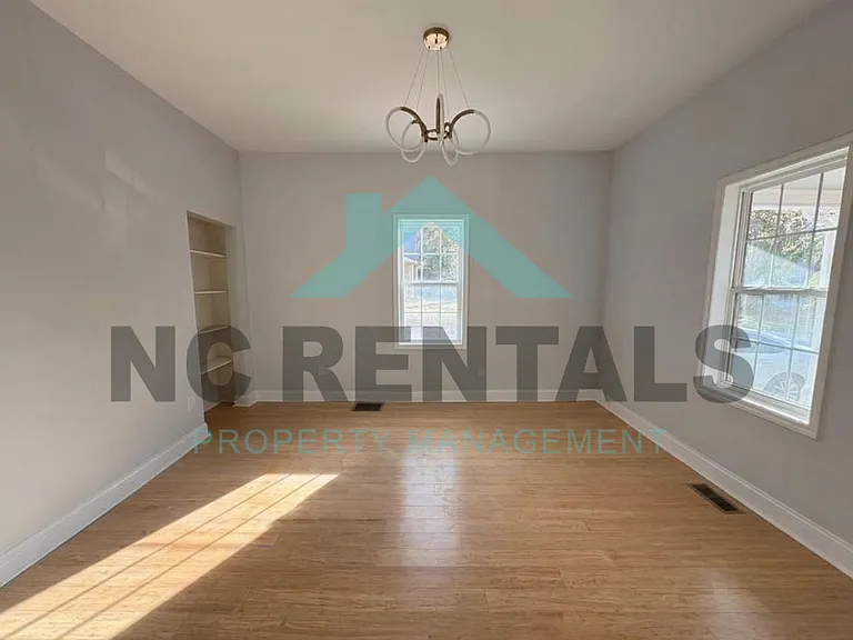 234 S Academy St — Photo 21