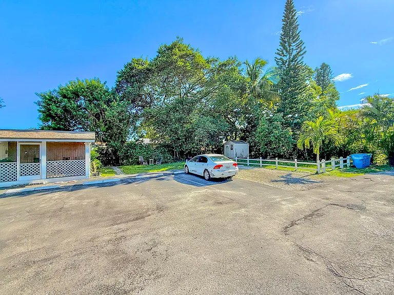 5824 McKinley St #2 — Photo 9