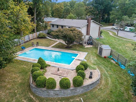4th image of 12673 Tallow Hill Ln