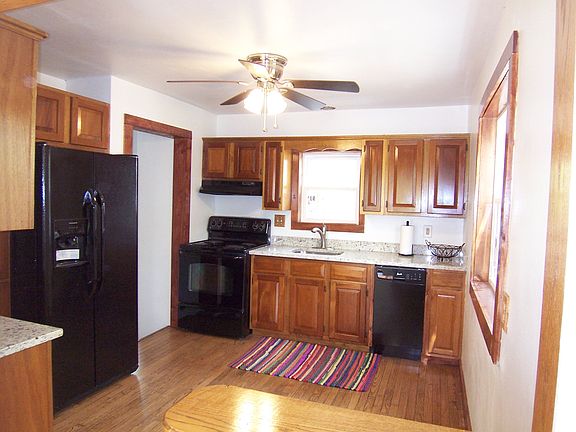 5th image of 269 Cove Beach Ave