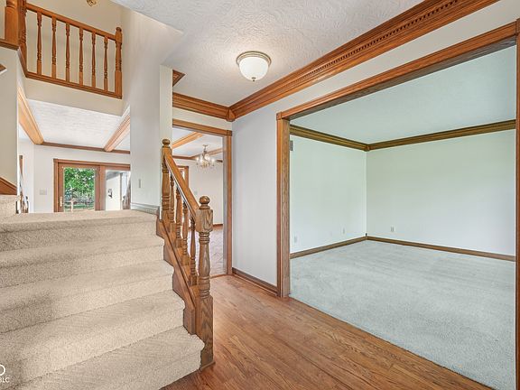5th image of 101 Applecross Dr