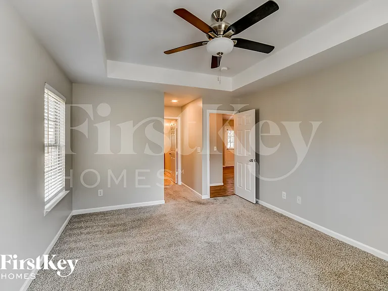 290 Mill Rd — Photo 9