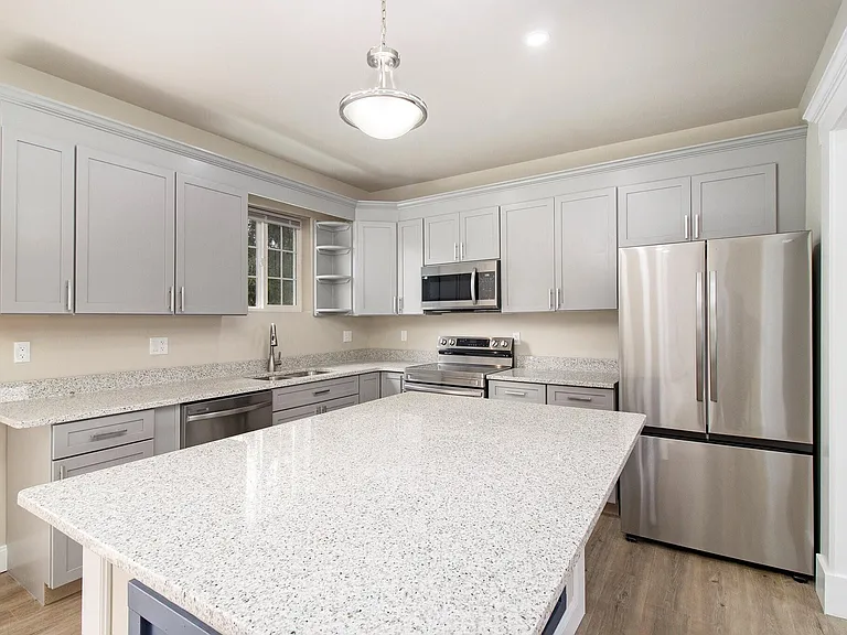 6 Maple Village Ct — Photo 4