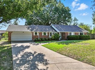 4949 S Maplewood Ave, Tulsa, OK 74135