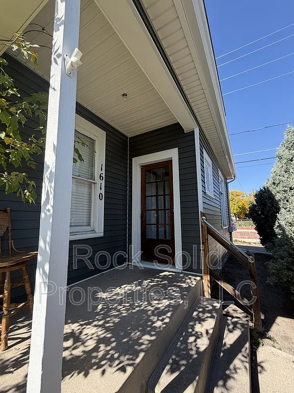 Studio, 1.0 bath, 500 sqft, $750 — Photo 1