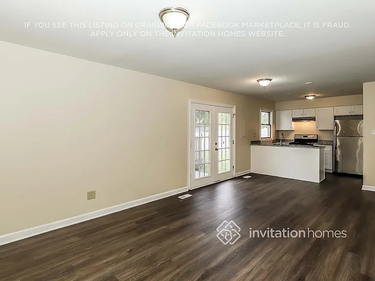 3224 Windsor Ln — Photo 5