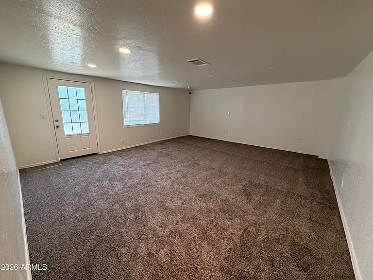370 W Pima Ave — Photo 17