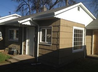 1107 E Van Buren Ave, Cottage Grove, OR 97424