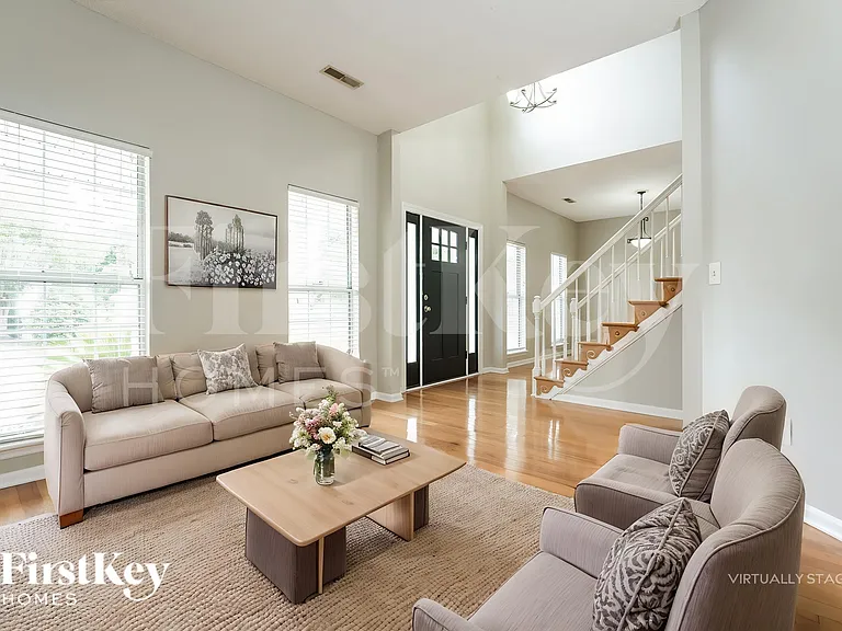 103 Monsarret Ln — Photo 5